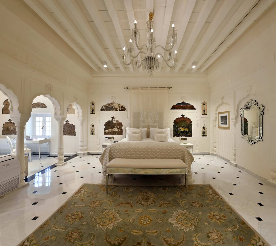 Luxury Double Room | In-room safe, desk, laptop workspace, blackout drapes