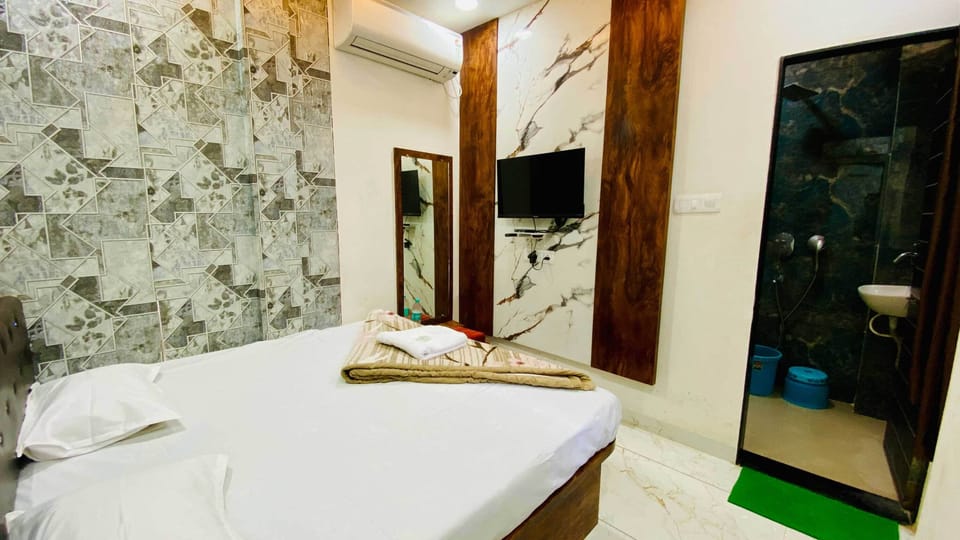 Deluxe Double Room, City View | WiFi (free)