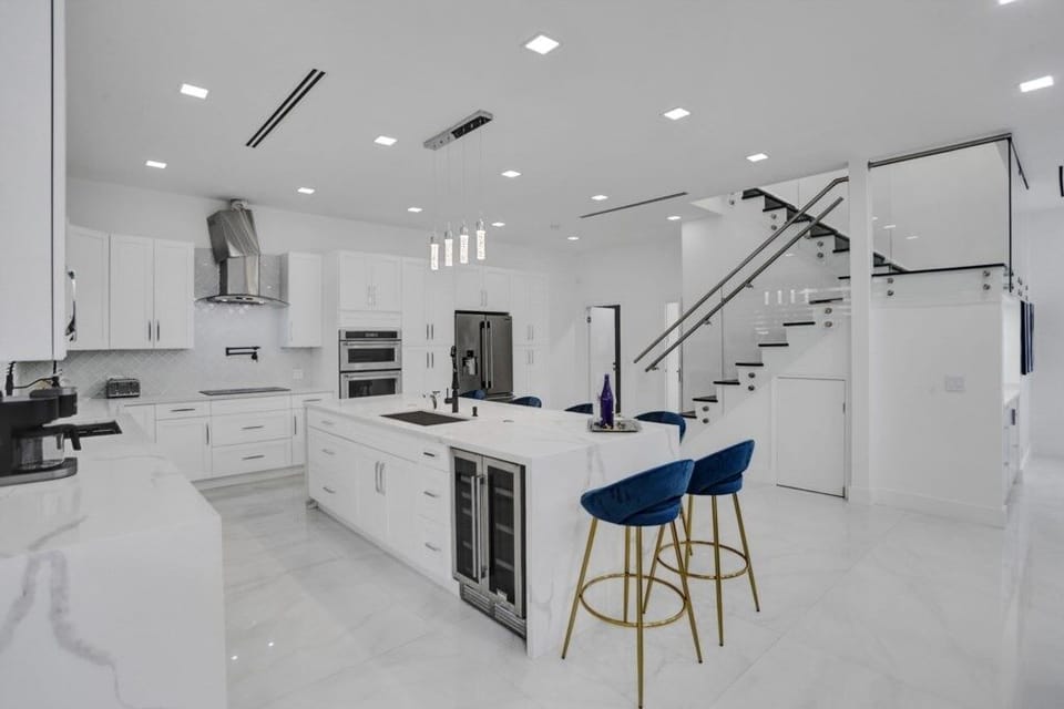 Villa, 4 Bedrooms | Private kitchen | Fridge, oven, coffee/tea maker, electric kettle