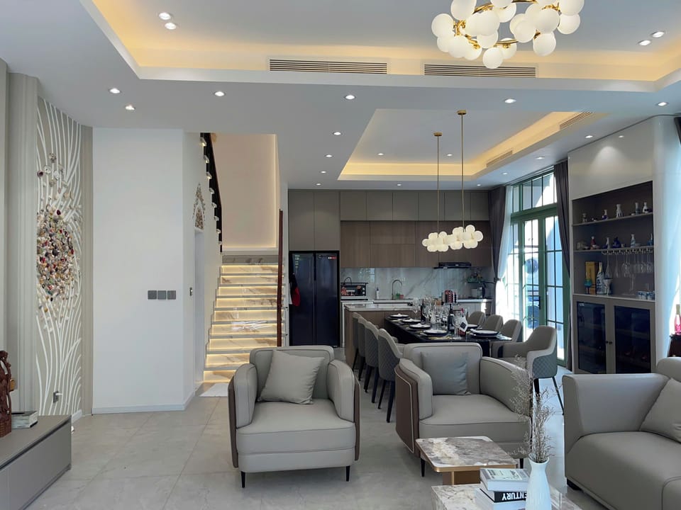 Junior Villa, 4 Bedrooms | Private kitchen | Fridge, microwave, oven, stovetop
