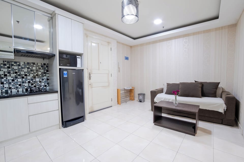 Deluxe Apartment, 1 Bedroom, Balcony, City View | Living room