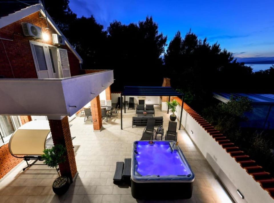 House (Four Bedroom Villa With Hot Tub) | Aerial view
