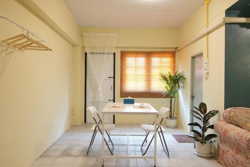 Deluxe Studio Suite | Free WiFi