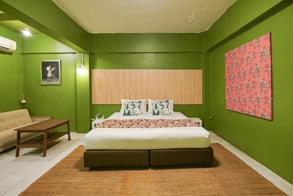 Deluxe Studio Suite | Free WiFi