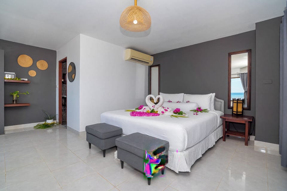 Honeymoon Suite | Desk, laptop workspace, soundproofing, iron/ironing board