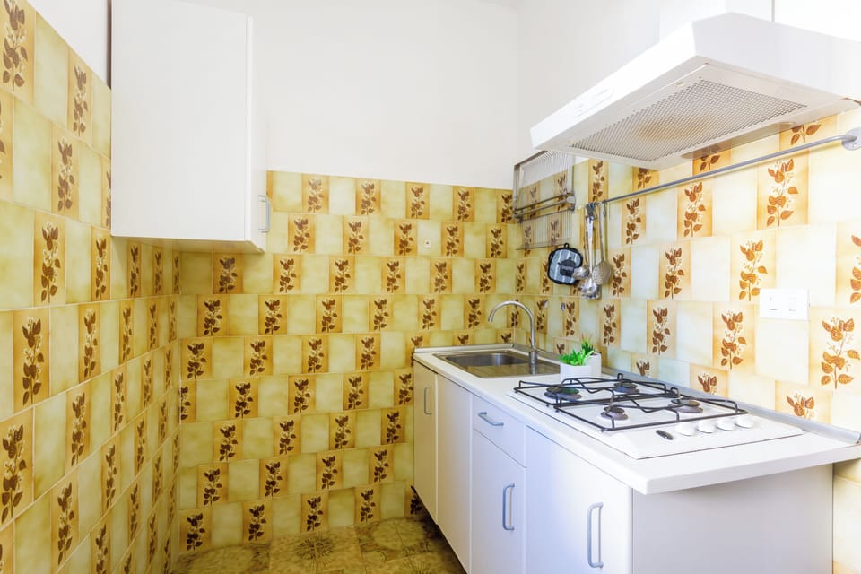 House, 3 Bedrooms, Smoking, Balcony | Private kitchen