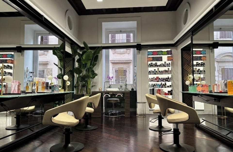 Couples treatment rooms, body treatments, hot stone massages