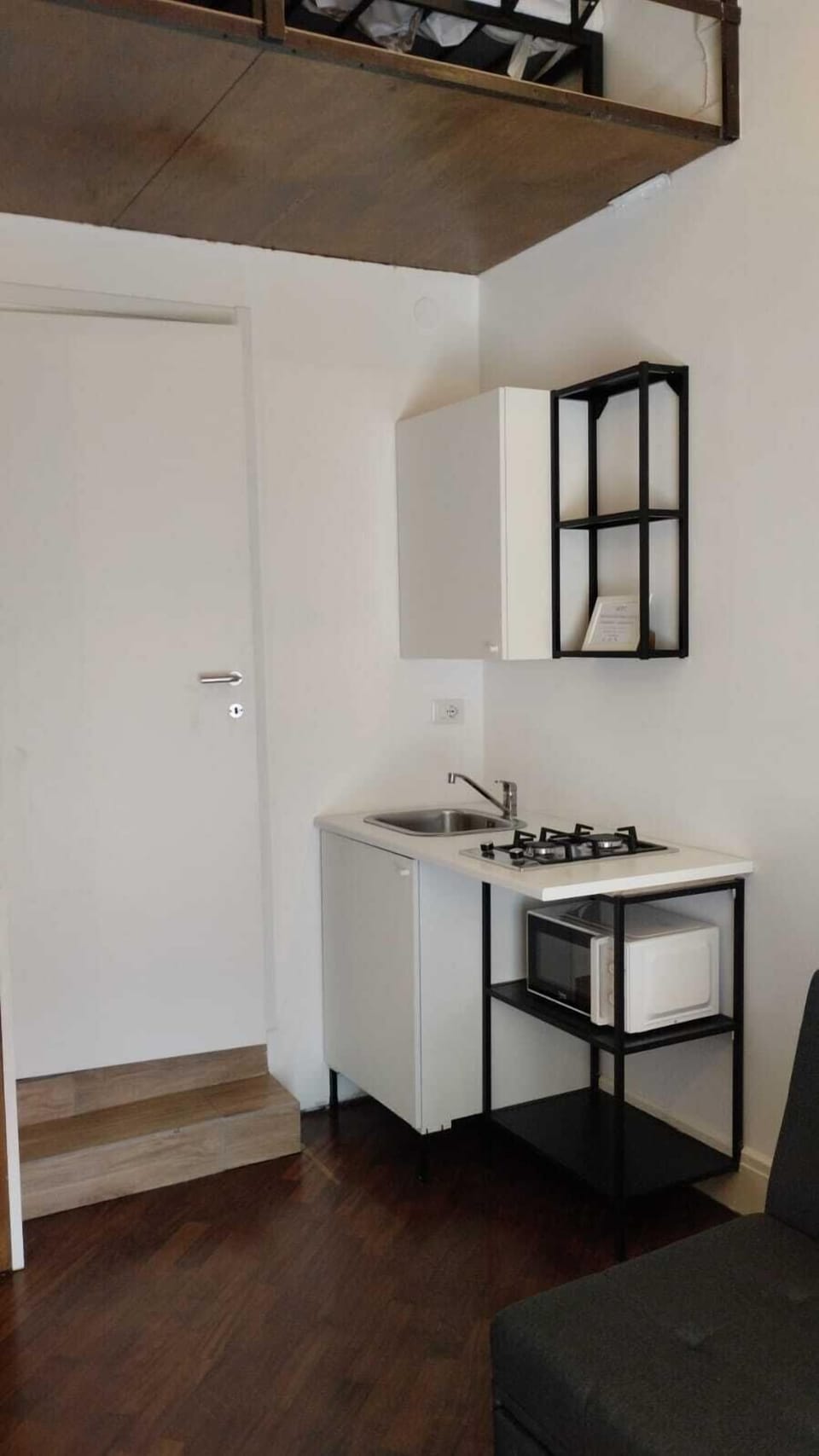 Deluxe Duplex, Balcony, City View | Iron/ironing board, free WiFi