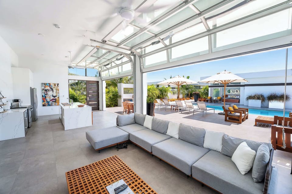 Villa, Multiple Beds, Pool Access, Ocean View (Seaside Villa 10) | Outdoor dining