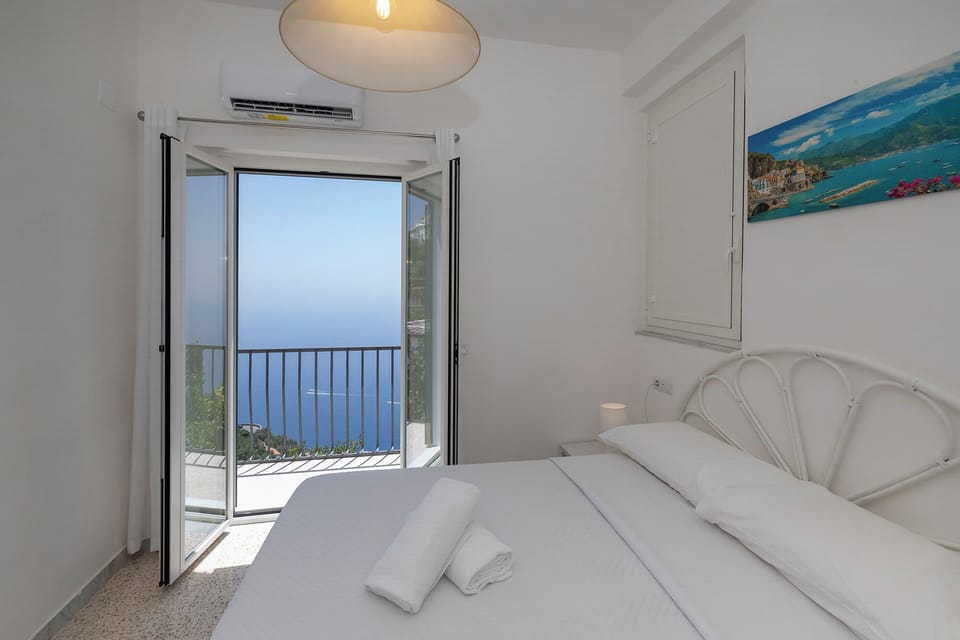 Classic Room, Balcony, Sea View | Desk, soundproofing, iron/ironing board, free WiFi