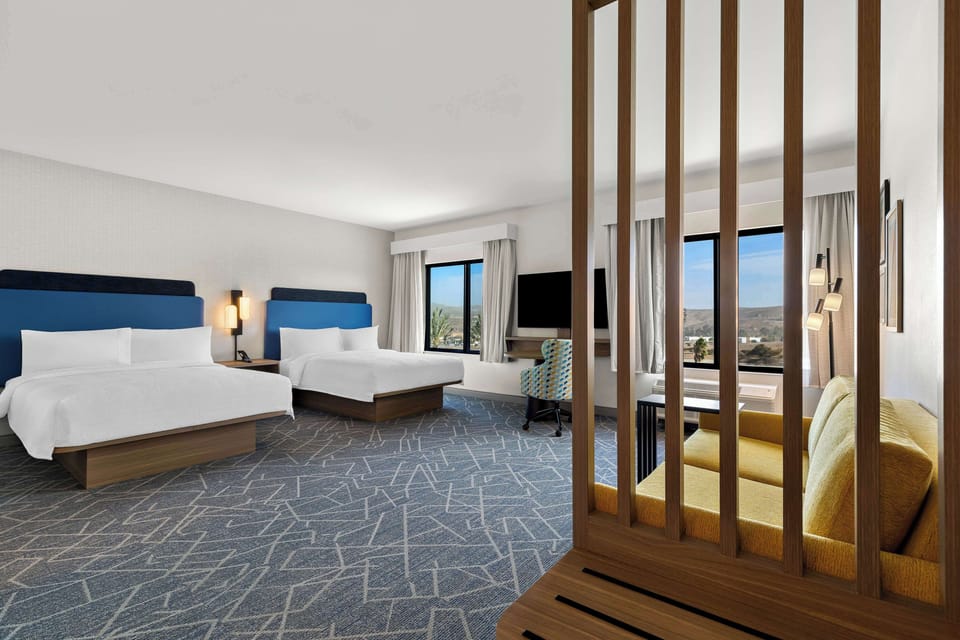 Studio, 2 Queen Beds, Refrigerator & Microwave (Wet bar) | Free wired internet