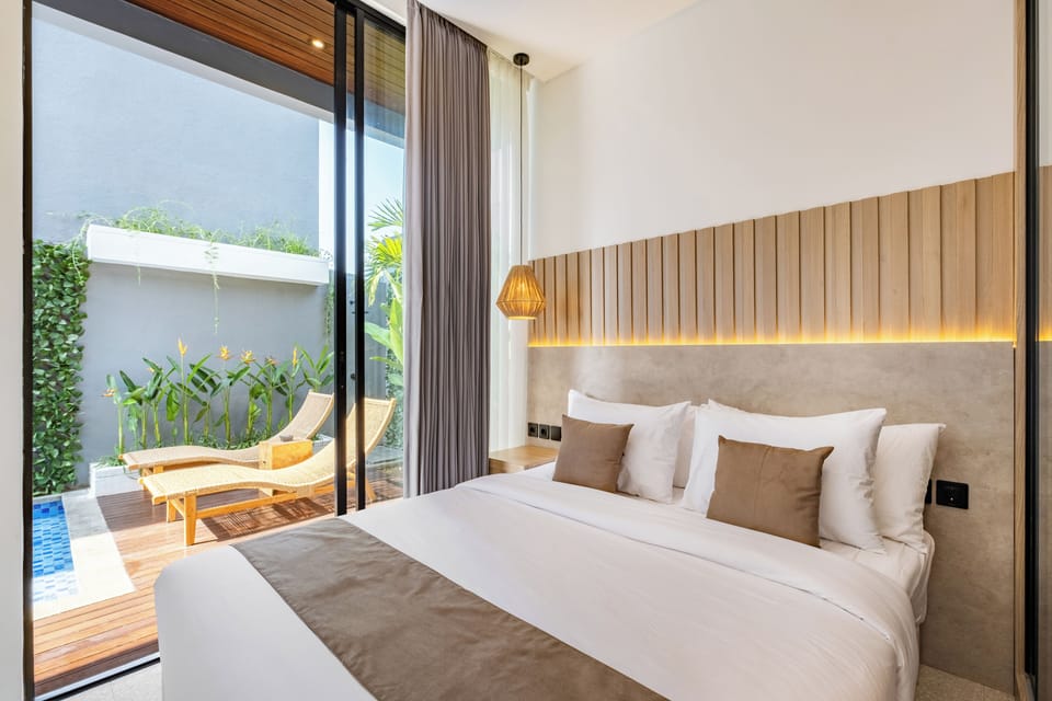 Deluxe Villa, Pool View | 3 bedrooms, iron/ironing board, cribs/infant beds, rollaway beds