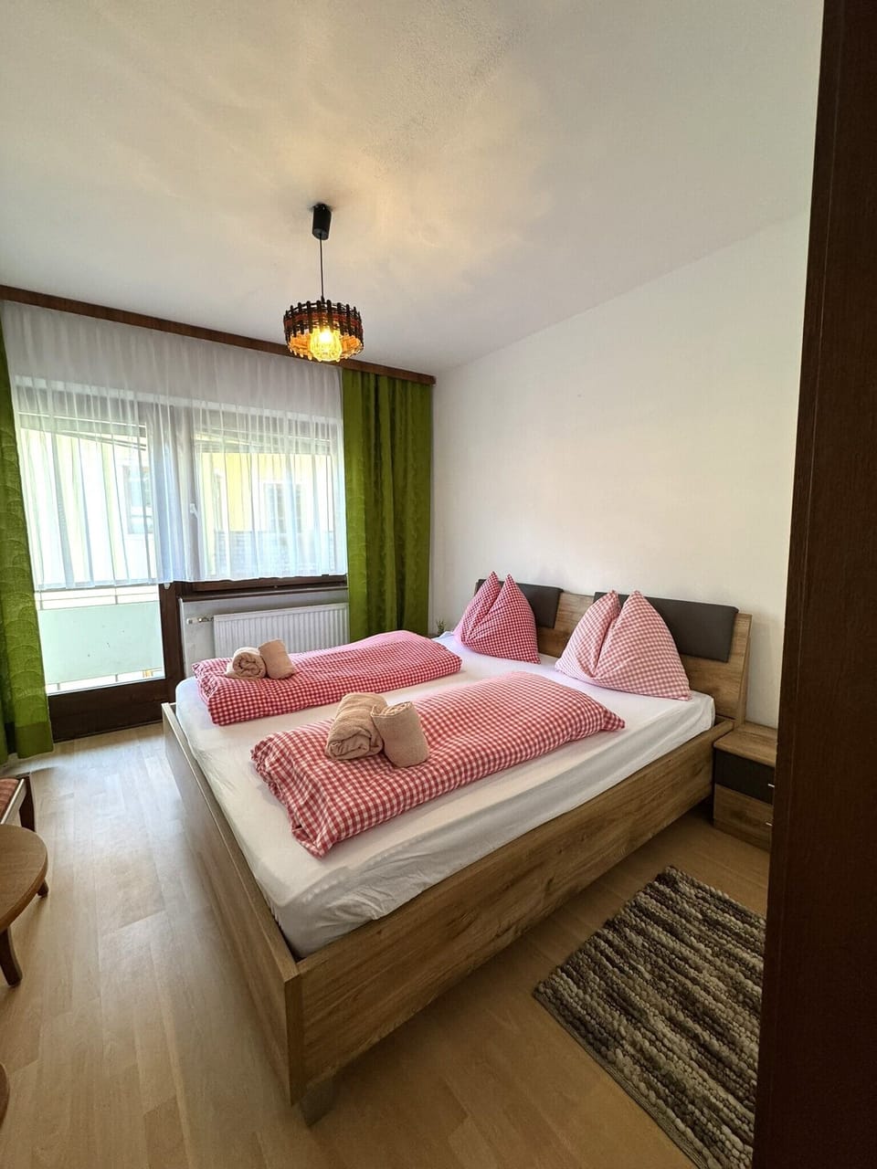 Comfort Double Room | Laptop workspace, free WiFi, bed sheets