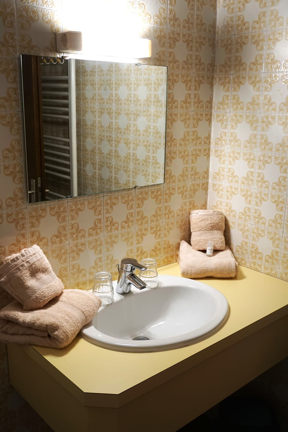 Comfort Double Room | Bathroom | Hair dryer, towels, toilet paper