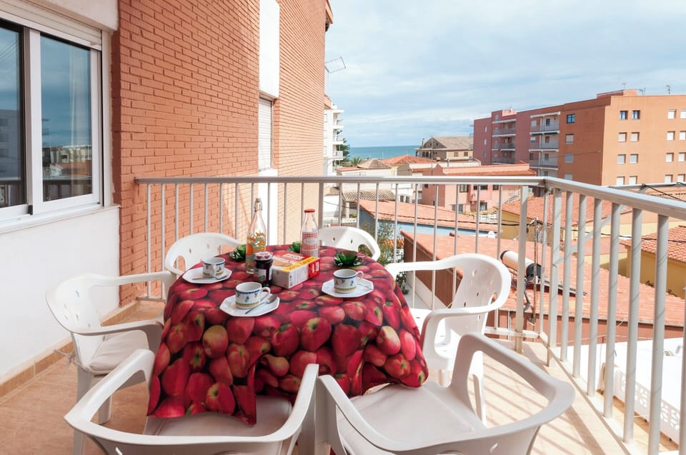 Apartment | Outdoor dining