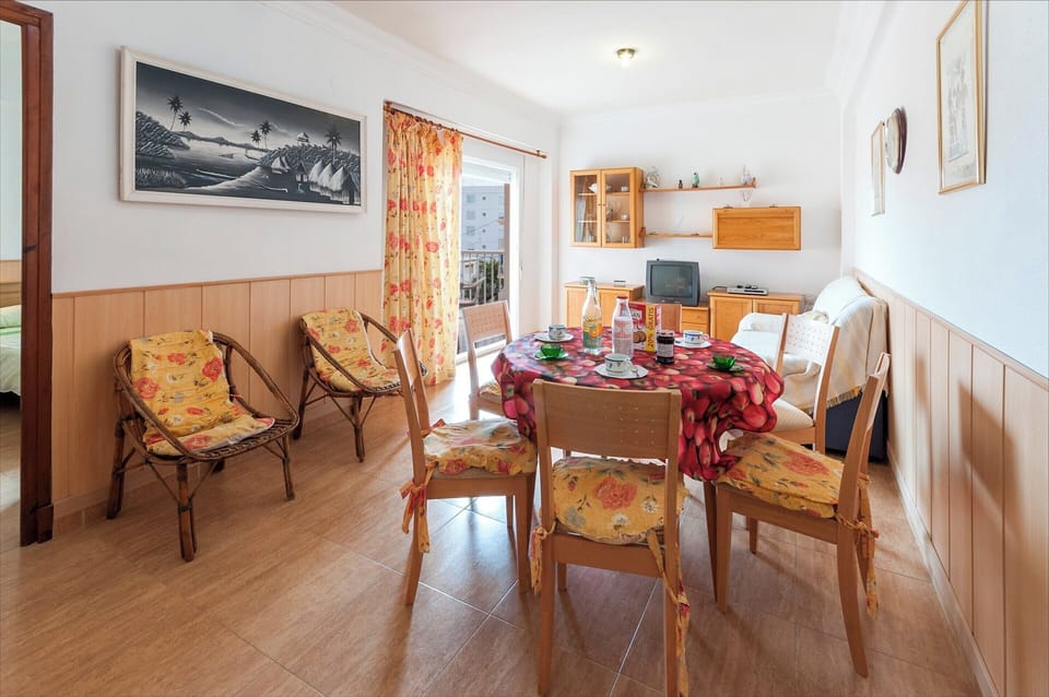 Apartment | Dining