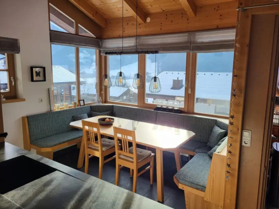 House | Dining
