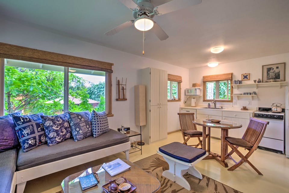 House, 1 Bedroom | Living area | Smart TV