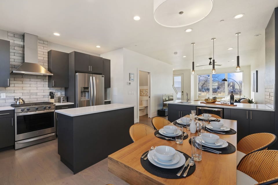 Townhome, Multiple Beds, Patio, Mountain View (908 Jerome St. (Unit 2)) | Private kitchen | Coffee/tea maker, fridge, microwave, oven