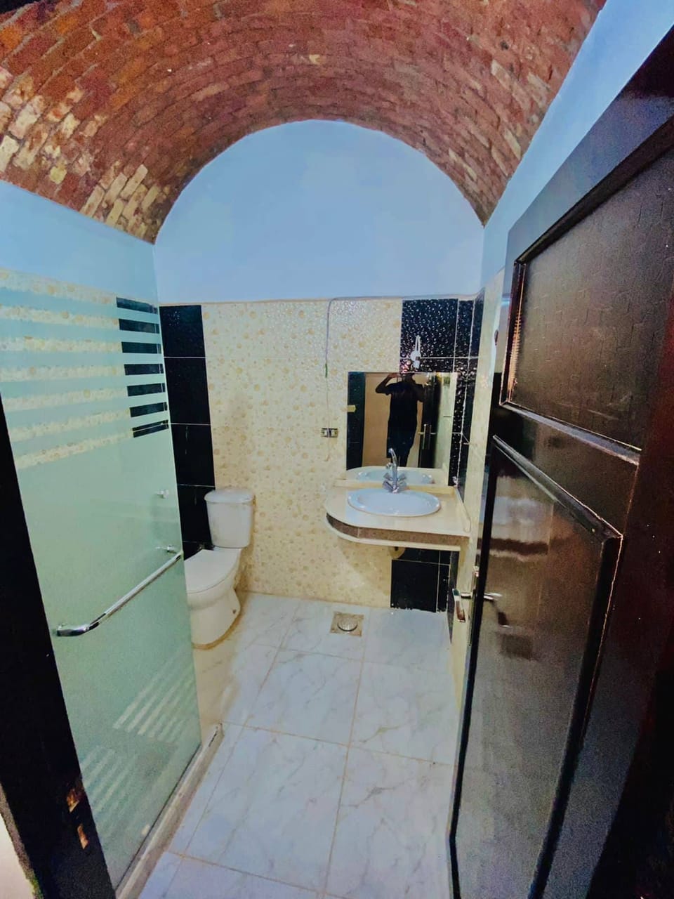 Comfort Twin Room, 2 Twin Beds | Bathroom | Separate tub and shower, bidet, towels, soap
