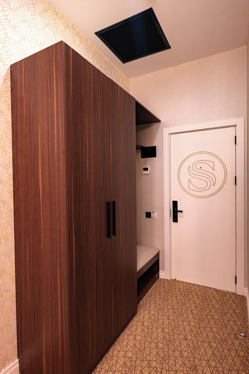 Standard Room, City View | Desk, soundproofing, free WiFi