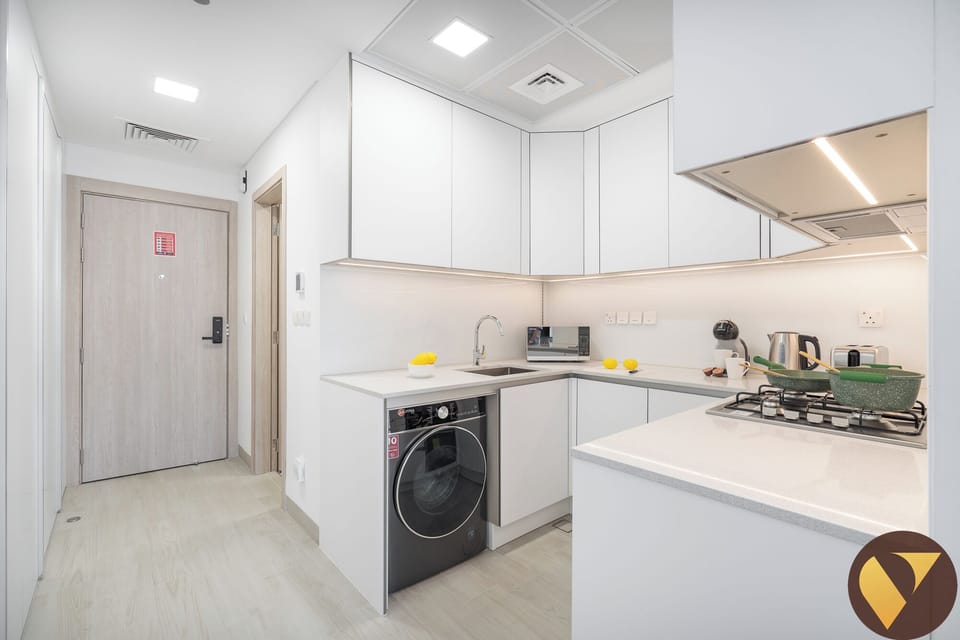 Luxury Studio | Private kitchen | Full-size fridge, microwave, oven, stovetop