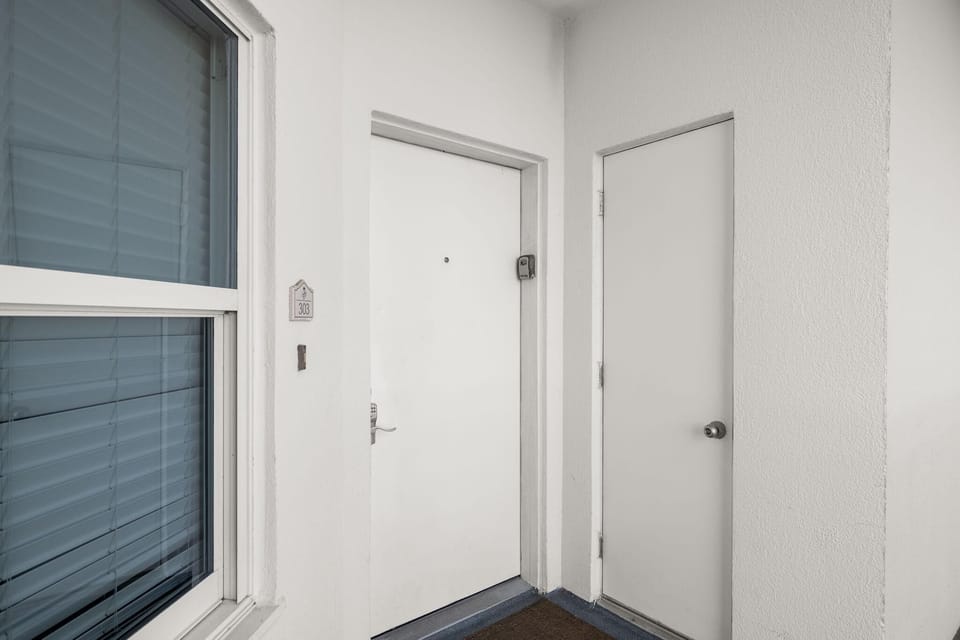 Condo, 1 King Bed with Sofa bed (Palacio 303) | Interior