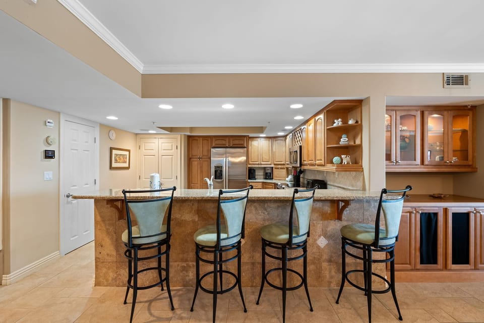 Condo, Multiple Beds (SeaSpray East 624-Gulf Front) | Private kitchen | Oven, toaster, paper towels