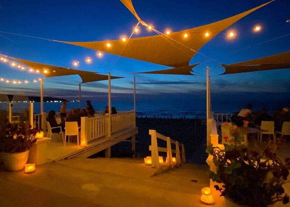Beach bar
