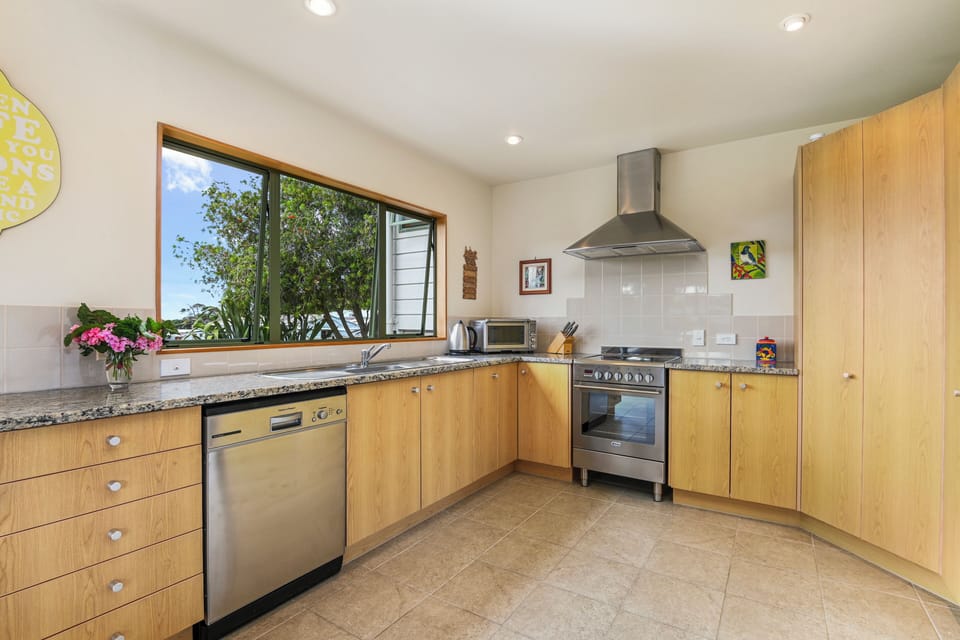 Comfort House, Sea View | Private kitchen