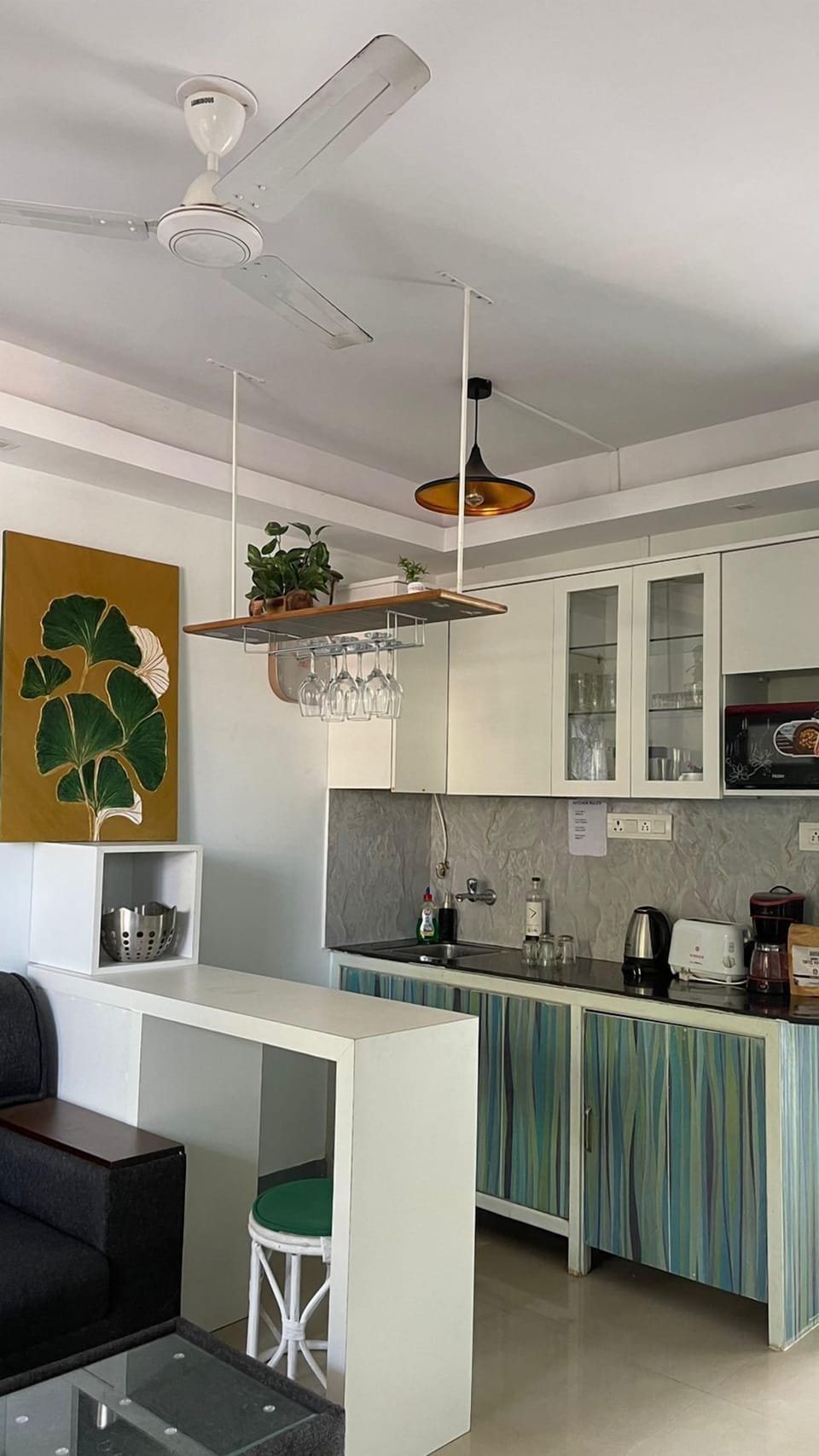 Classic Apartment | Private kitchen | Dishwasher, cookware/dishes/utensils, freezer