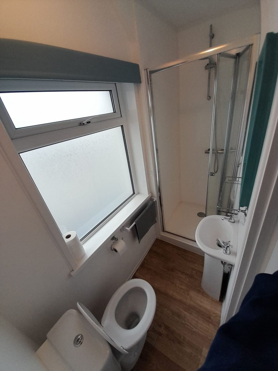 Classic Single Room, Private Bathroom | Blackout drapes, iron/ironing board, free WiFi