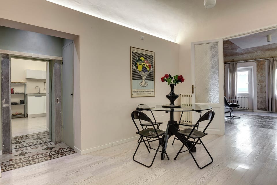 Apartment, 1 Bedroom | Dining room