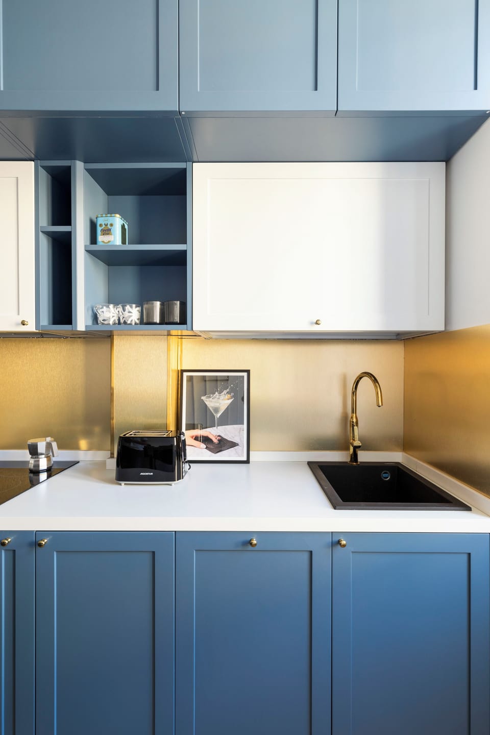 Apartment | Private kitchen | Fridge, microwave, oven, stovetop