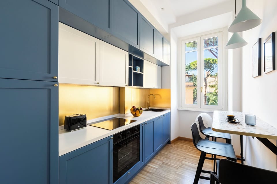 Apartment | Private kitchen | Fridge, microwave, oven, stovetop