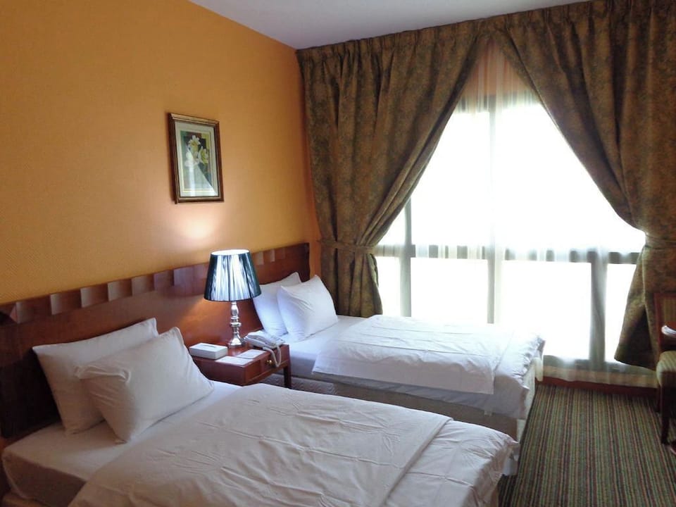 Standard Double Room, 2 Twin Beds | Soundproofing, iron/ironing board, free WiFi, bed sheets