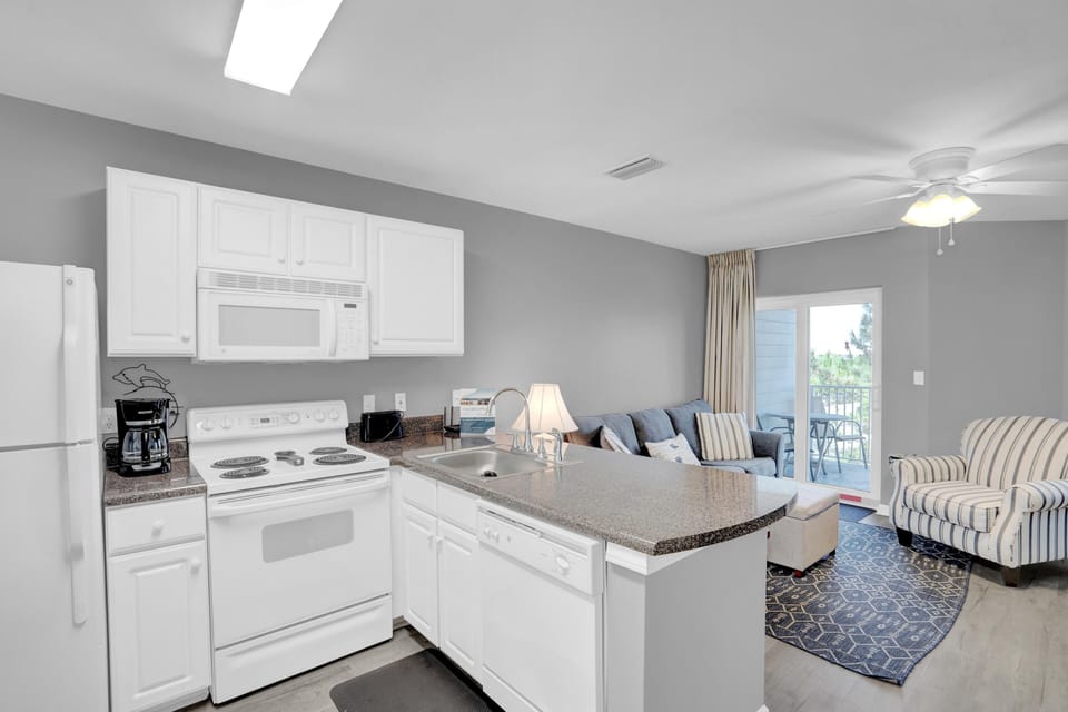 Condo, 1 Queen Bed with Sofa bed (Grand Caribbean 225) | Private kitchen