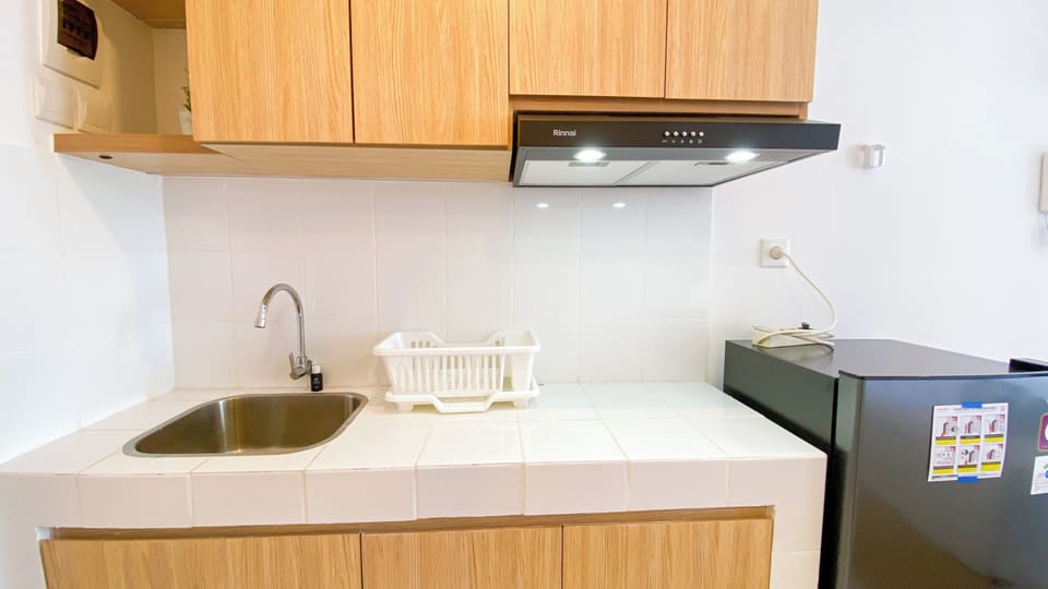 Deluxe Studio | Private kitchen | Fridge, stovetop, rice cooker