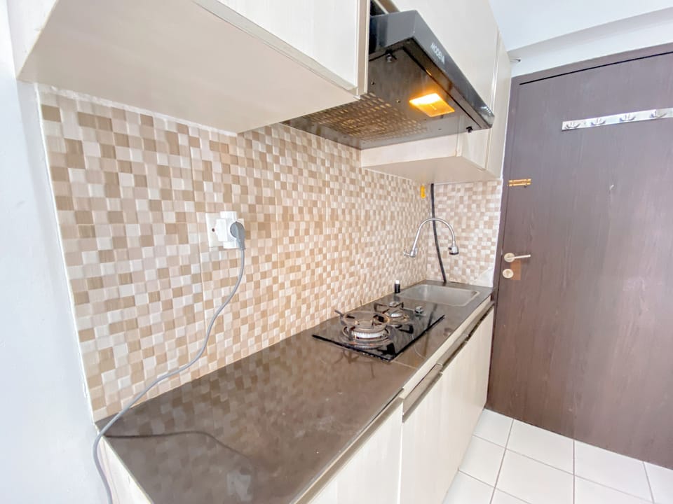 Deluxe Studio | Private kitchen | Mini-fridge, stovetop, rice cooker