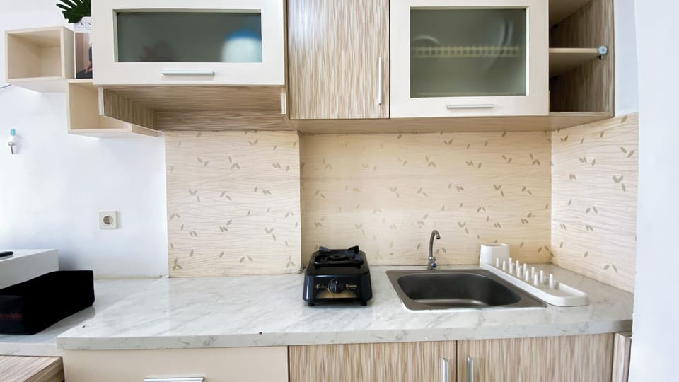 Deluxe Studio | Private kitchen | Fridge, stovetop, rice cooker