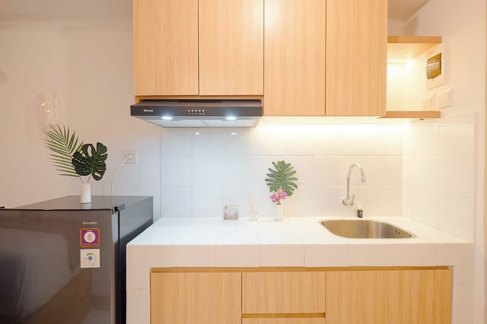 Deluxe Studio | Private kitchen | Fridge, stovetop, rice cooker