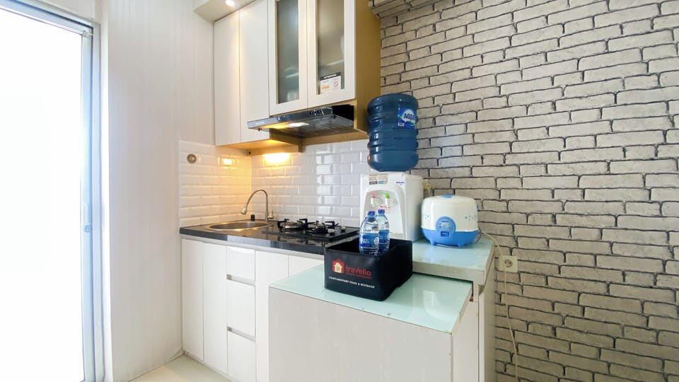 Deluxe Studio | Private kitchen | Fridge, stovetop, rice cooker