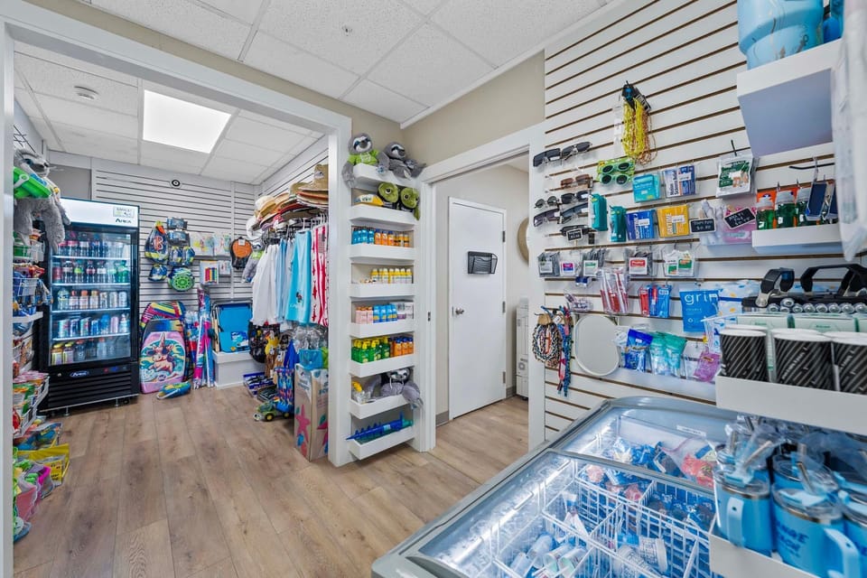 Condo, Multiple Beds (Phoenix III 3086) | Gift shop