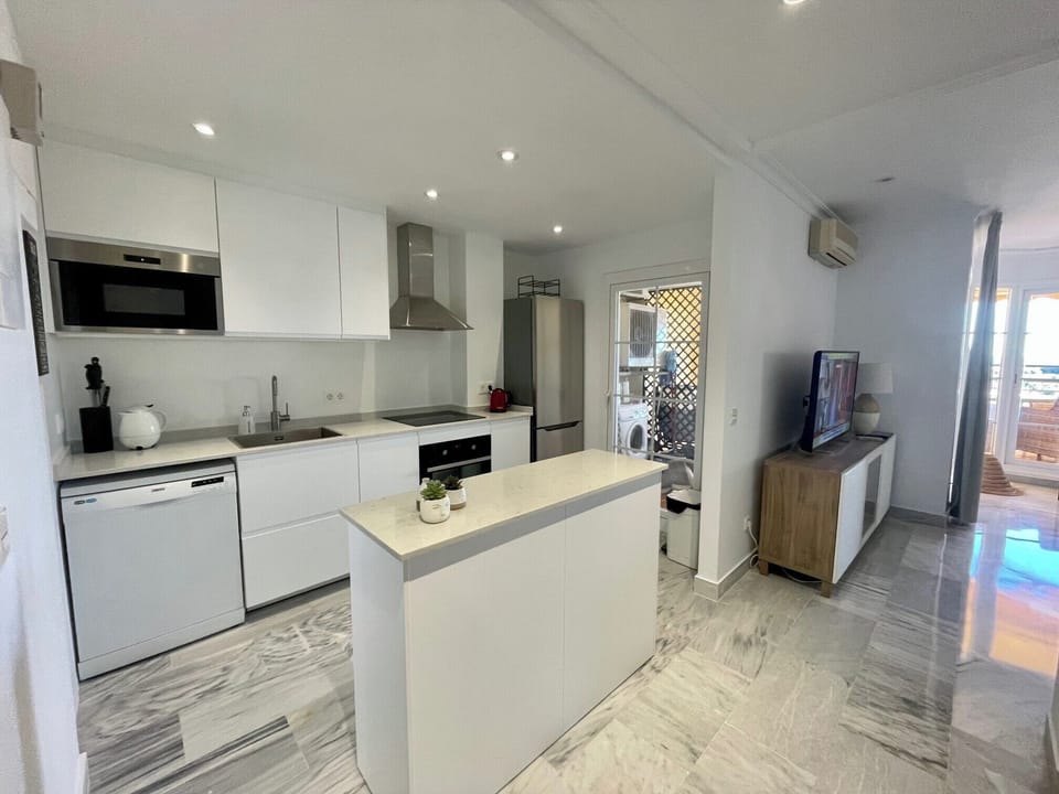 Apartment | Private kitchen | Fridge, microwave, oven, stovetop