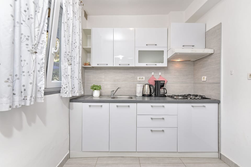 Apartment, 2 Bedrooms, Smoking, Patio | Interior