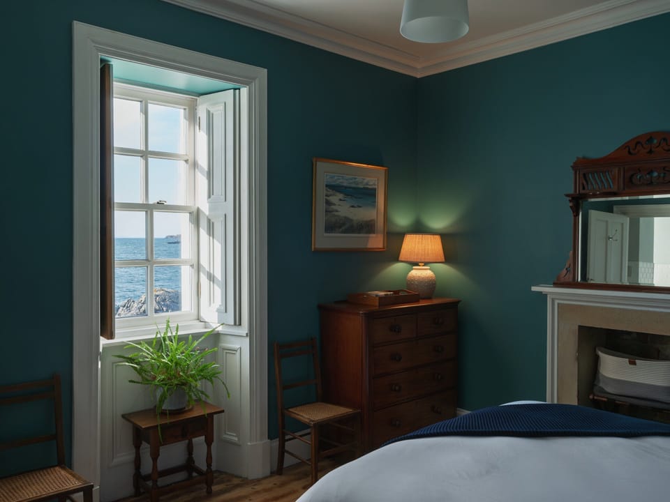 Eilean Sionnach Lighthouse Cottage Cottage in Scotland