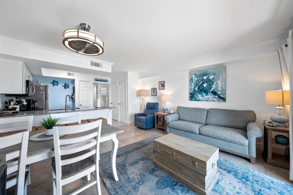 Condo, 1 Queen Bed with Sofa bed (Seacrest 904) | Living area