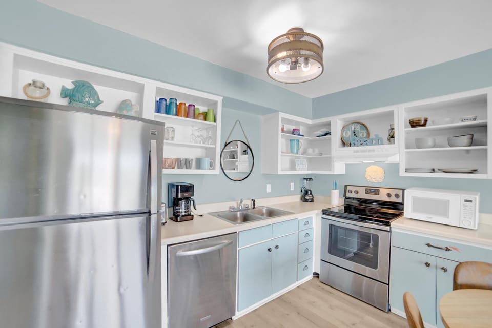 Condo, 1 Queen Bed with Sofa bed (Seaside Beach & Racquet 1315) | Private kitchen | Oven, toaster