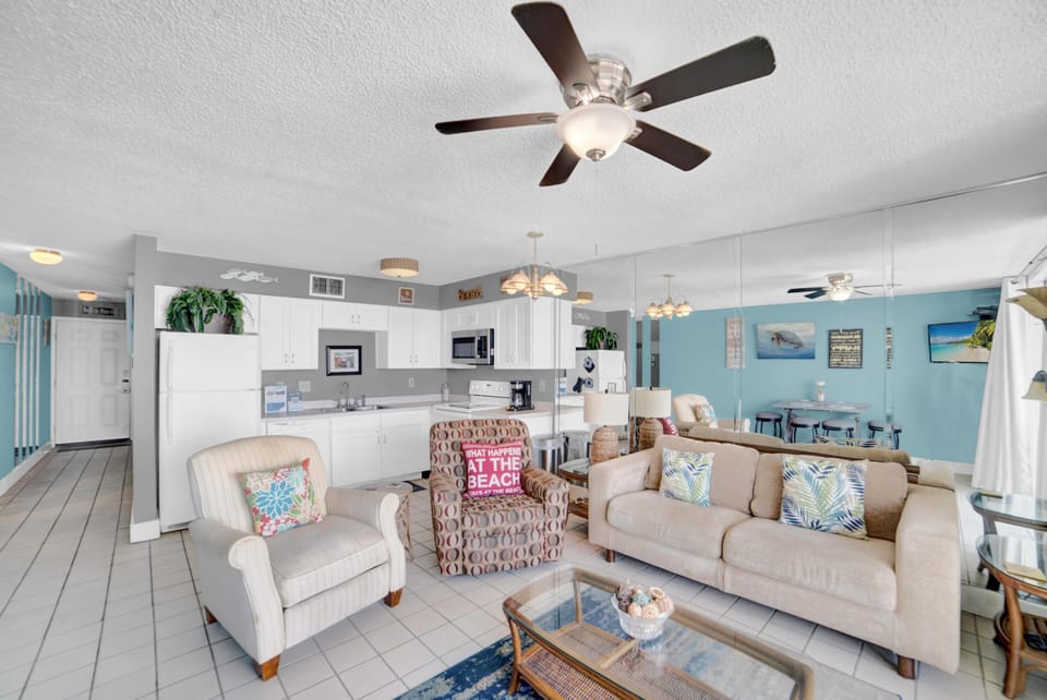Condo, 1 Queen Bed with Sofa bed (Seaside Beach & Racquet 3305) | Living area