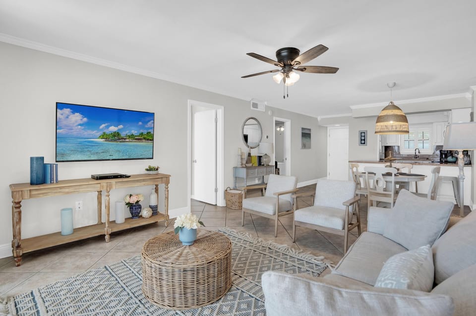 Condo, Multiple Beds (Seaside Beach & Racquet 5917) | Living area